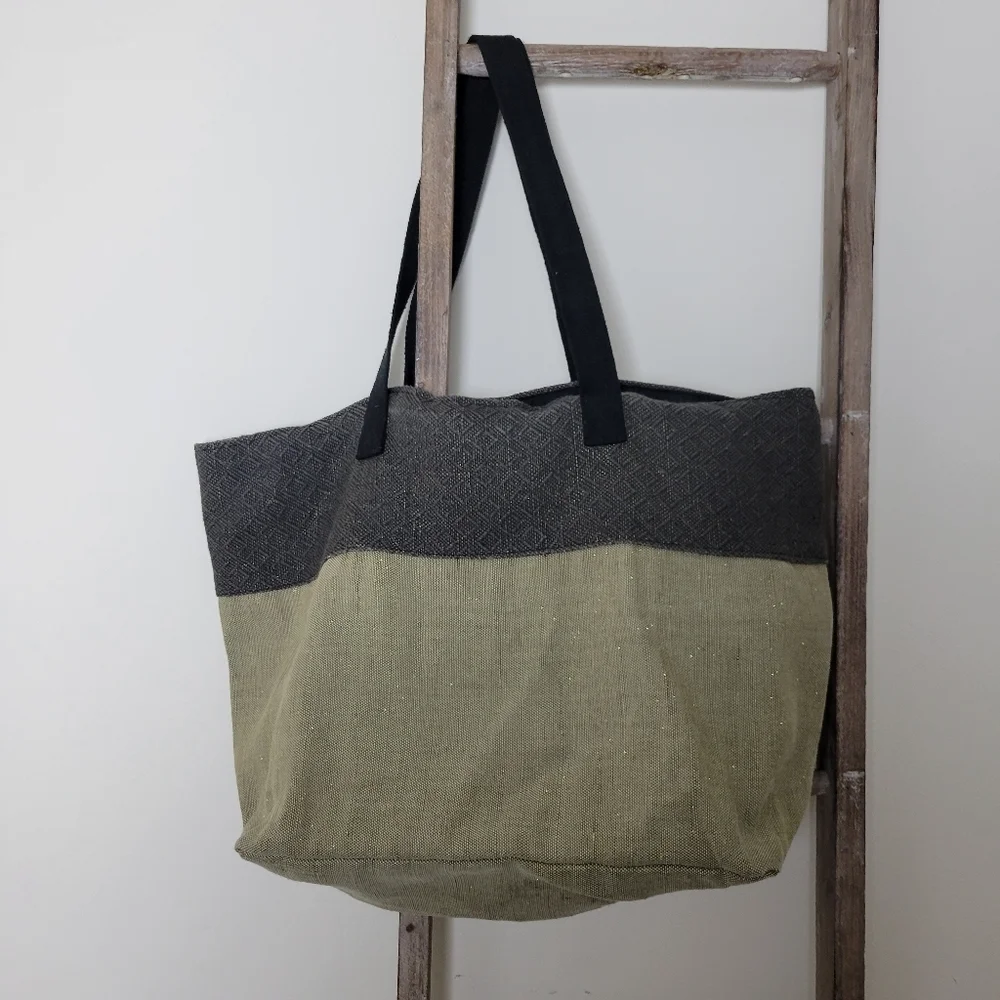 ⭐️40% Off⭐️ Banana Bay Black & Gold Beach Tote Bag